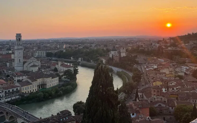 Ponte Pietra e Castel San Pietro: Verona dall'alto