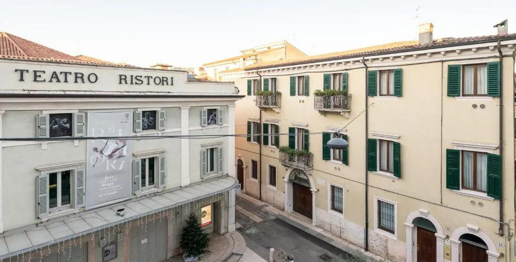 Palazzo Ristori Contatti